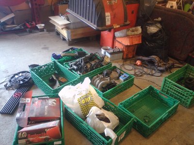 P_20140629_163645.jpg (3.66 MiB) Viewed 31965 times Noe av de brukte delene, under sortering.